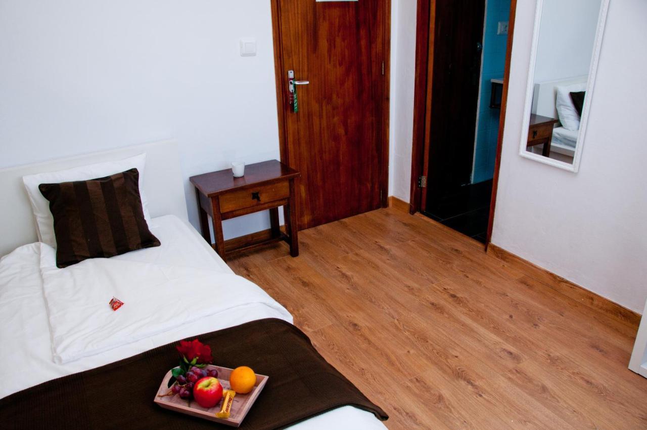 Seven Hostal Кала Миллор Номер фото